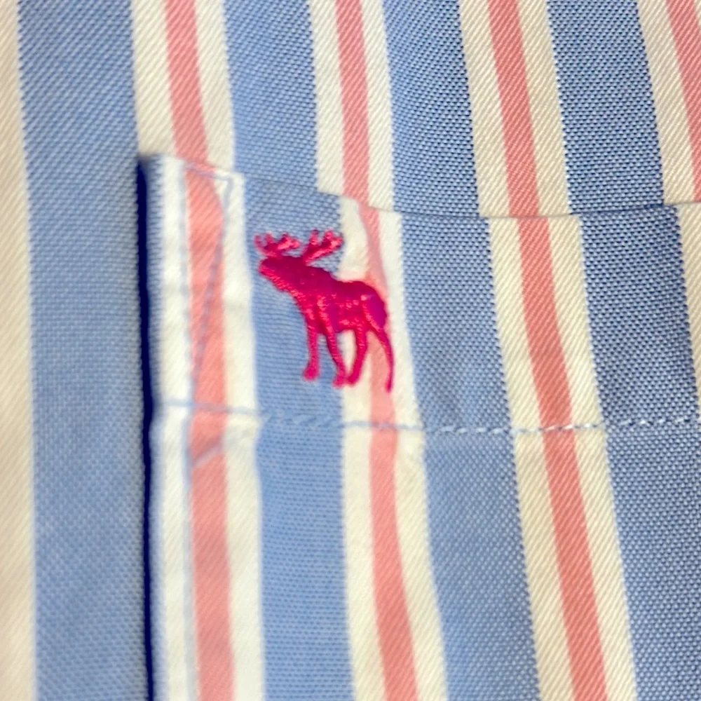 Abercrombie & Fitch Men’s Blue and Pink striped Muscle Dress Shirt Medium - Picture 7 of 11